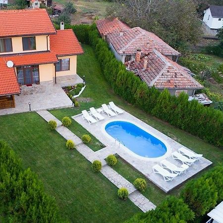Guest House Beniart Vetrintsi Zewnętrze zdjęcie