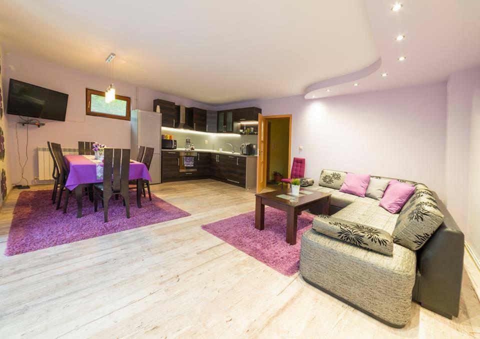 Guest House Beniart Vetrintsi Zewnętrze zdjęcie